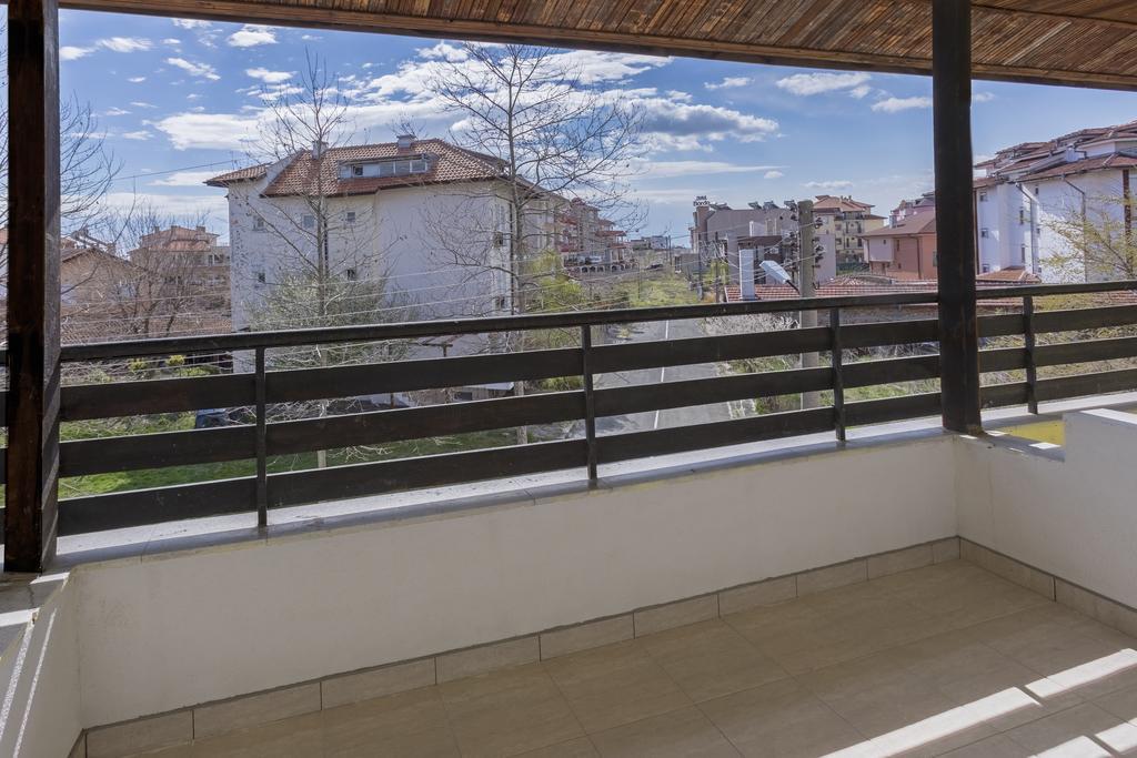 Hotel Chernomorets Exterior foto