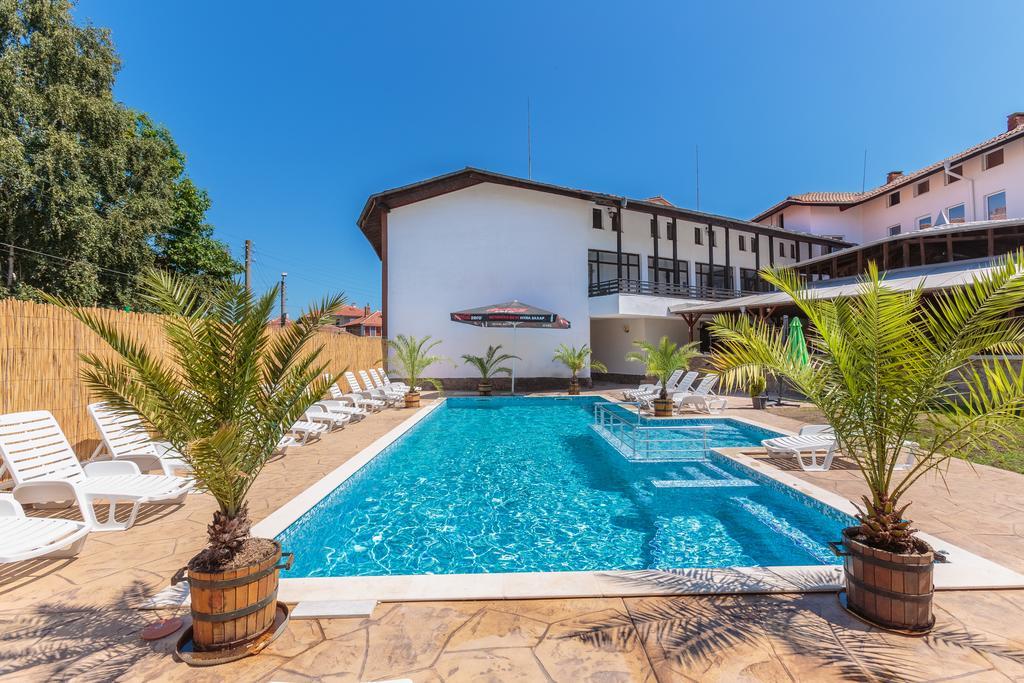 Hotel Chernomorets Exterior foto
