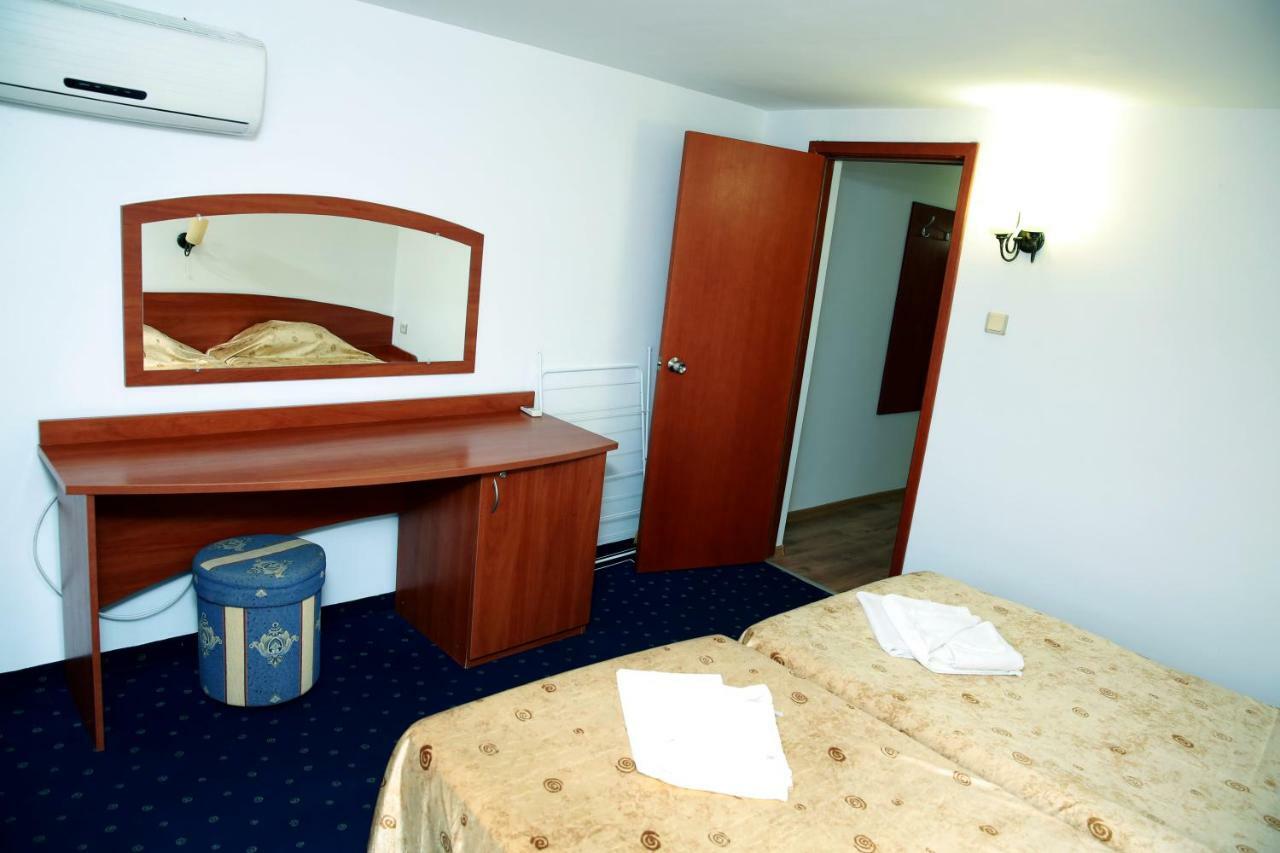 Hotel Chernomorets Exterior foto