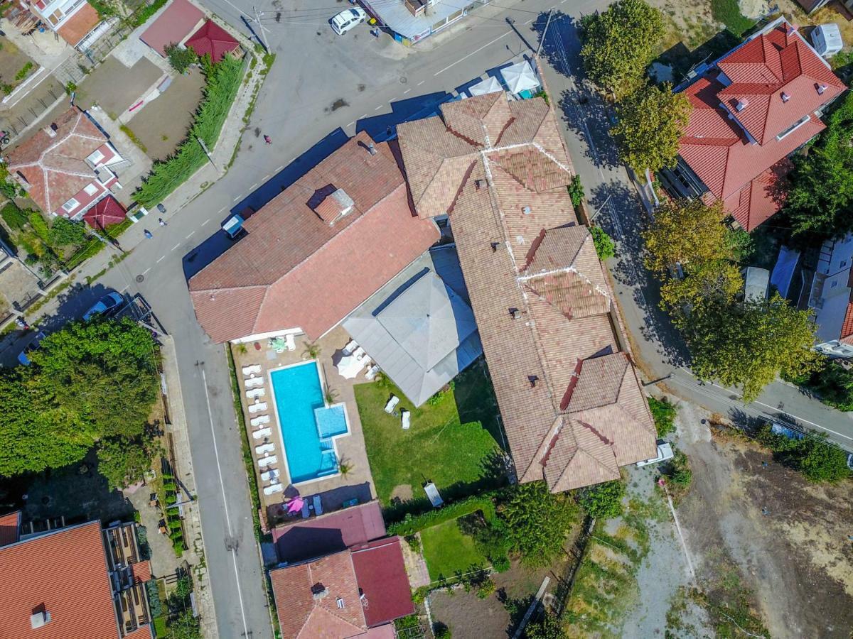 Hotel Chernomorets Exterior foto